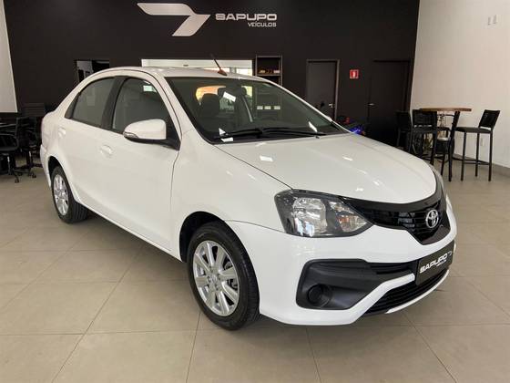 TOYOTA ETIOS 1.5 X PLUS SEDAN 16V FLEX 4P AUTOMÁTICO